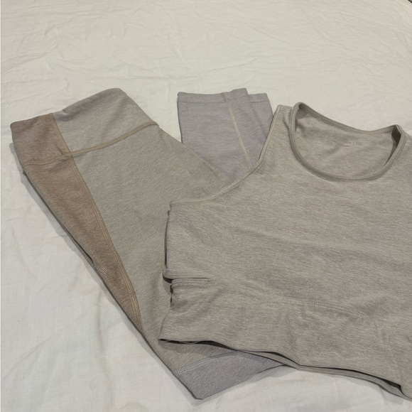 Outdoor Voices Set Slashback Crop + Leggings Set Size M - Picture 3 of 4